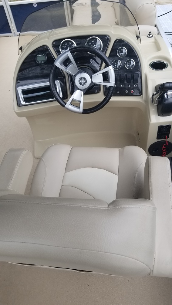 Pontoon console