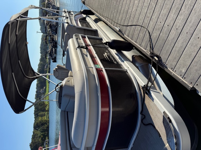 "Red Benny" pontoon